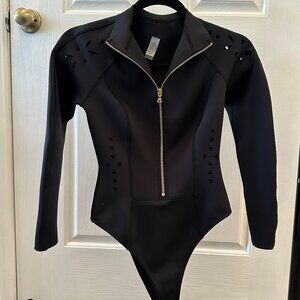 Gigi C Black Zipper One Piece Size M